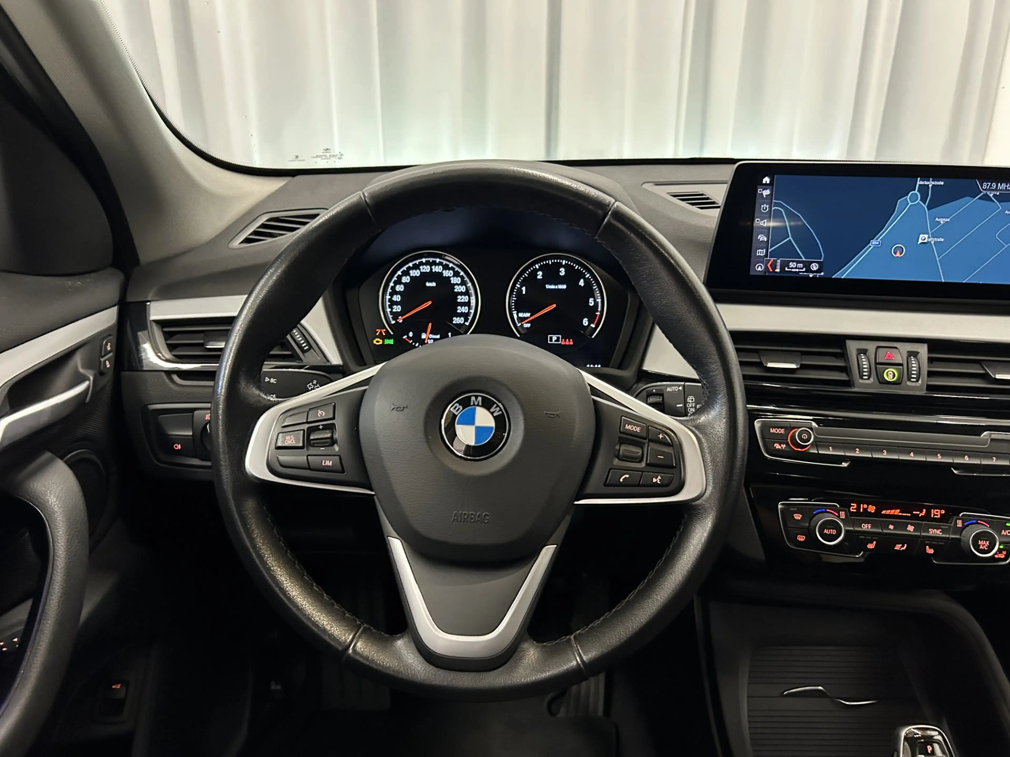 BMW X1 sDrive18d *Modell Advantage* — photo 11
