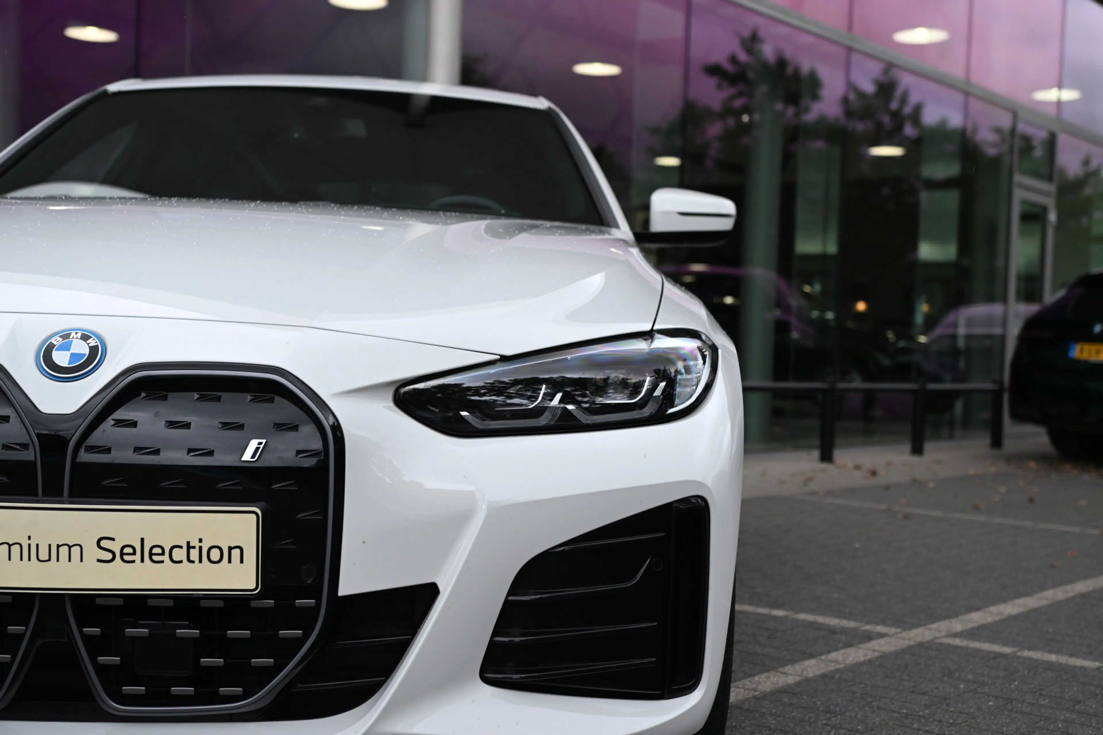 BMW i4 eDrive40 High Executive M Sport / Achteruitrijcame — photo 15