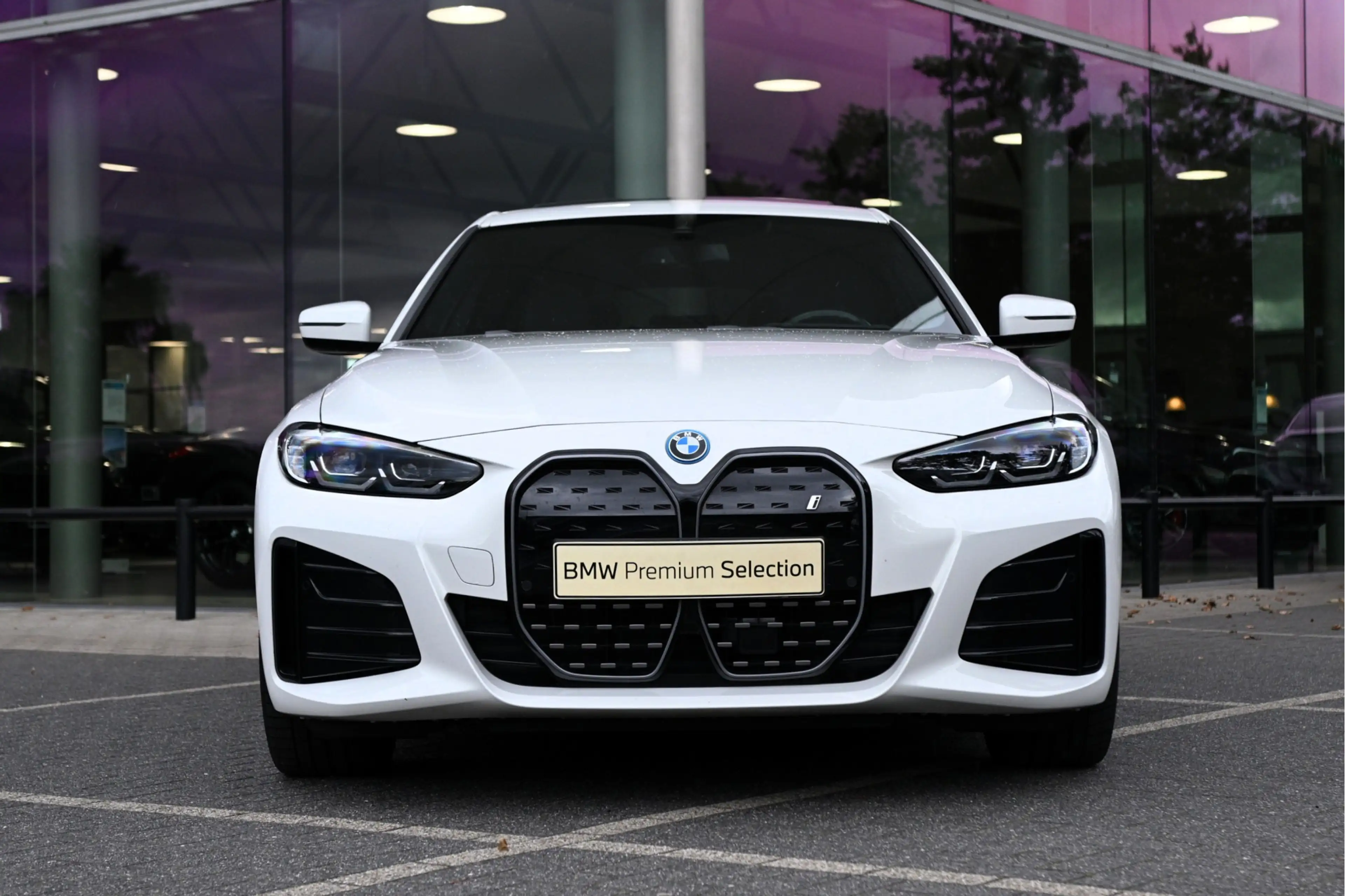 BMW i4 eDrive40 High Executive M Sport / Achteruitrijcame — photo 7