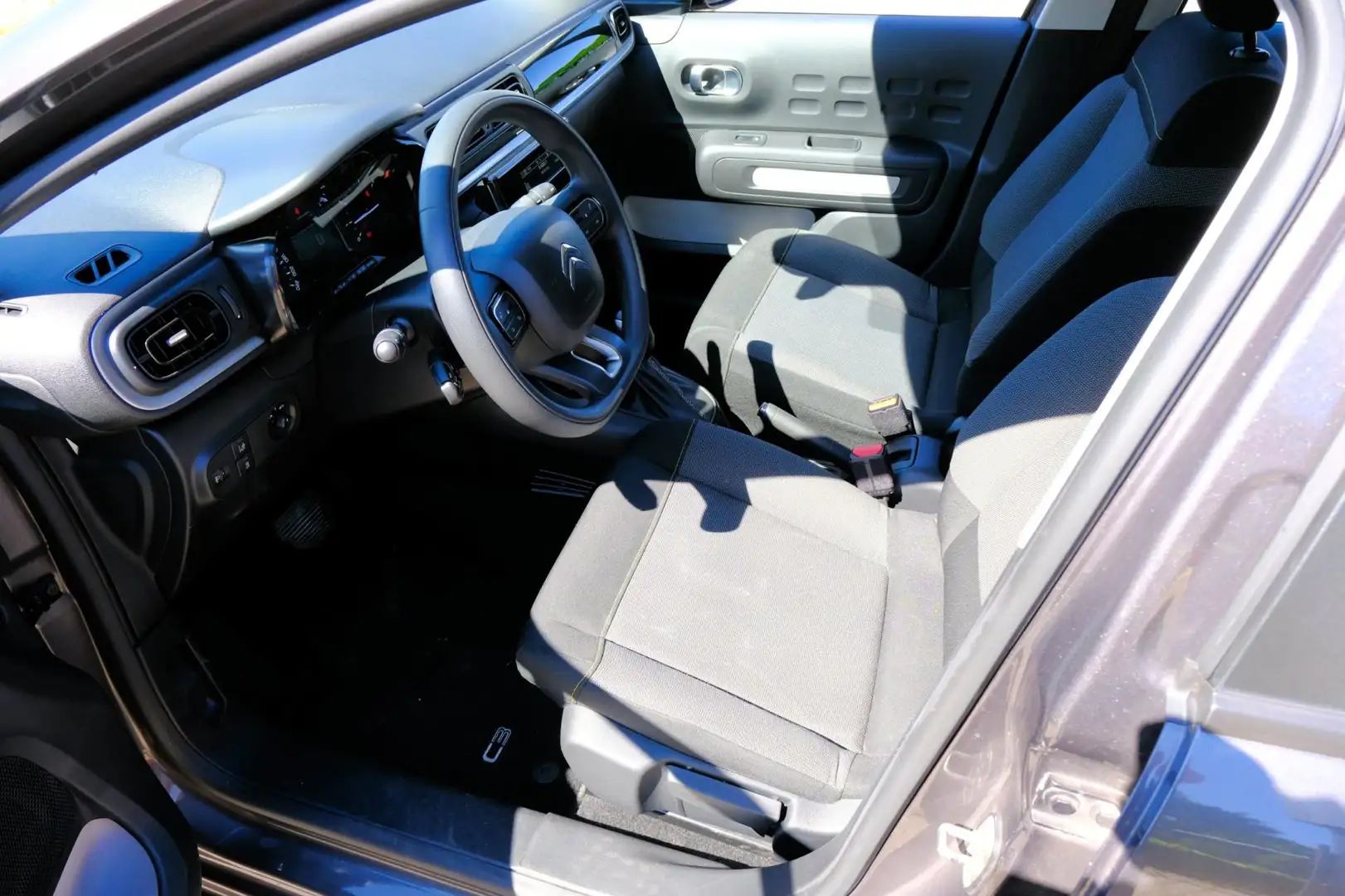 Citroen C3 1.2 PureTech S&S Feel Aut. Airco|Cruise|1e Eig|Tre Gris - 2