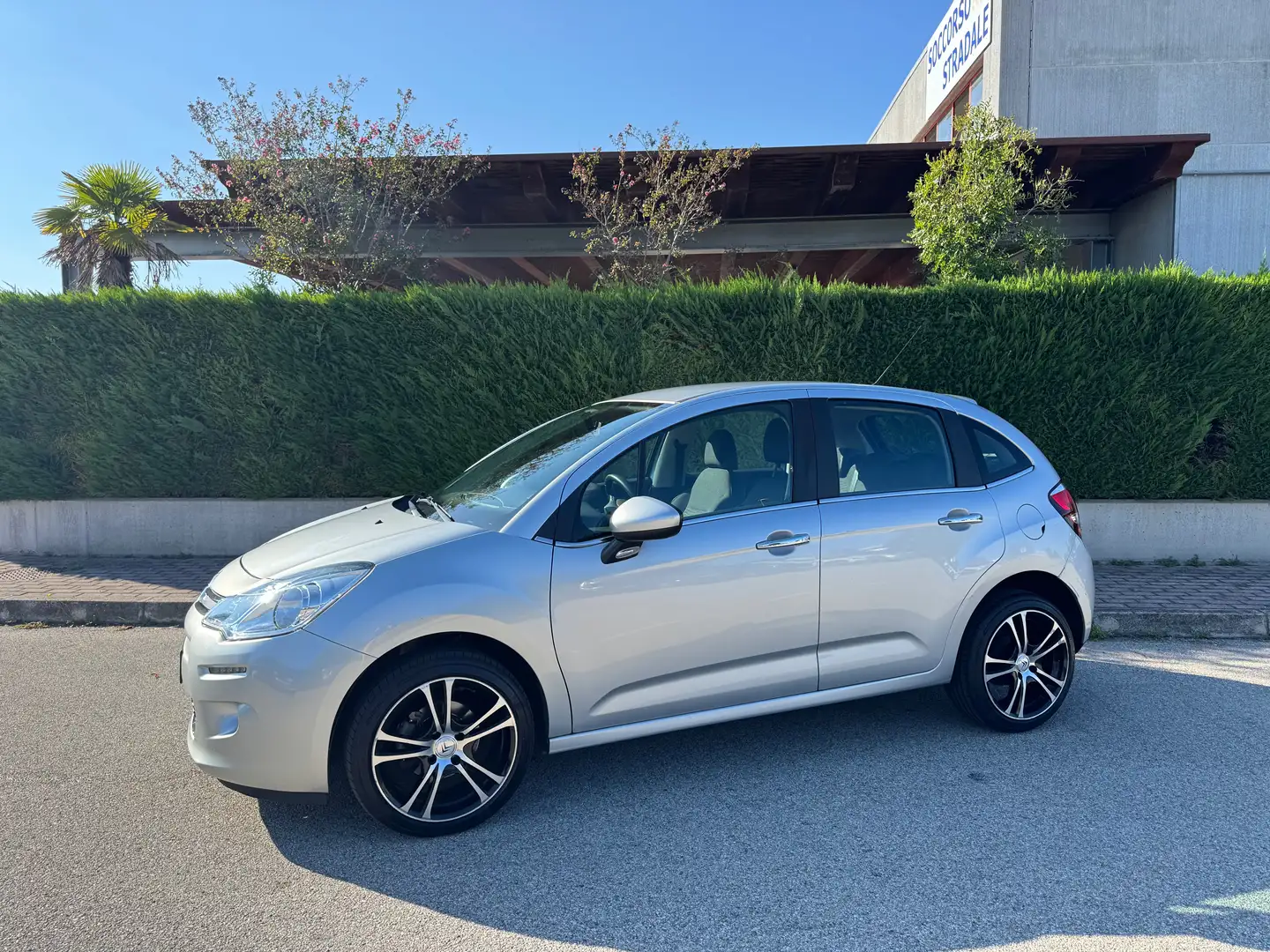 Citroen C3 C3 II 2009 1.6 bluehdi Exclusive 75cv Plateado - 1