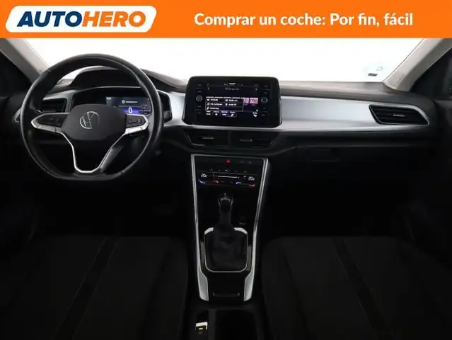 Volkswagen T-Roc view 13