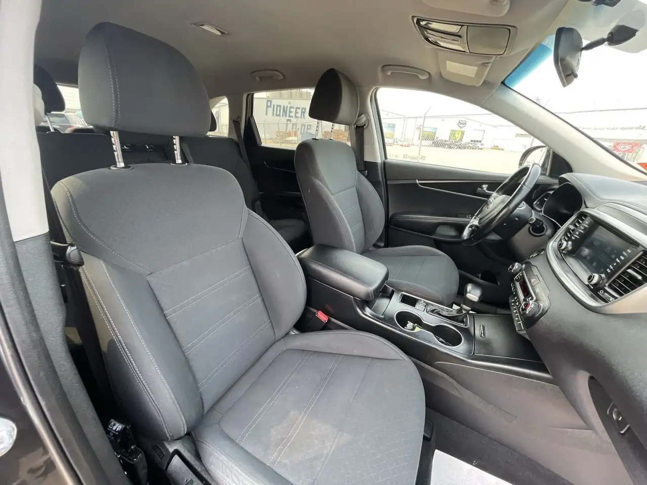 Kia Sorento снимка Kia Sorento