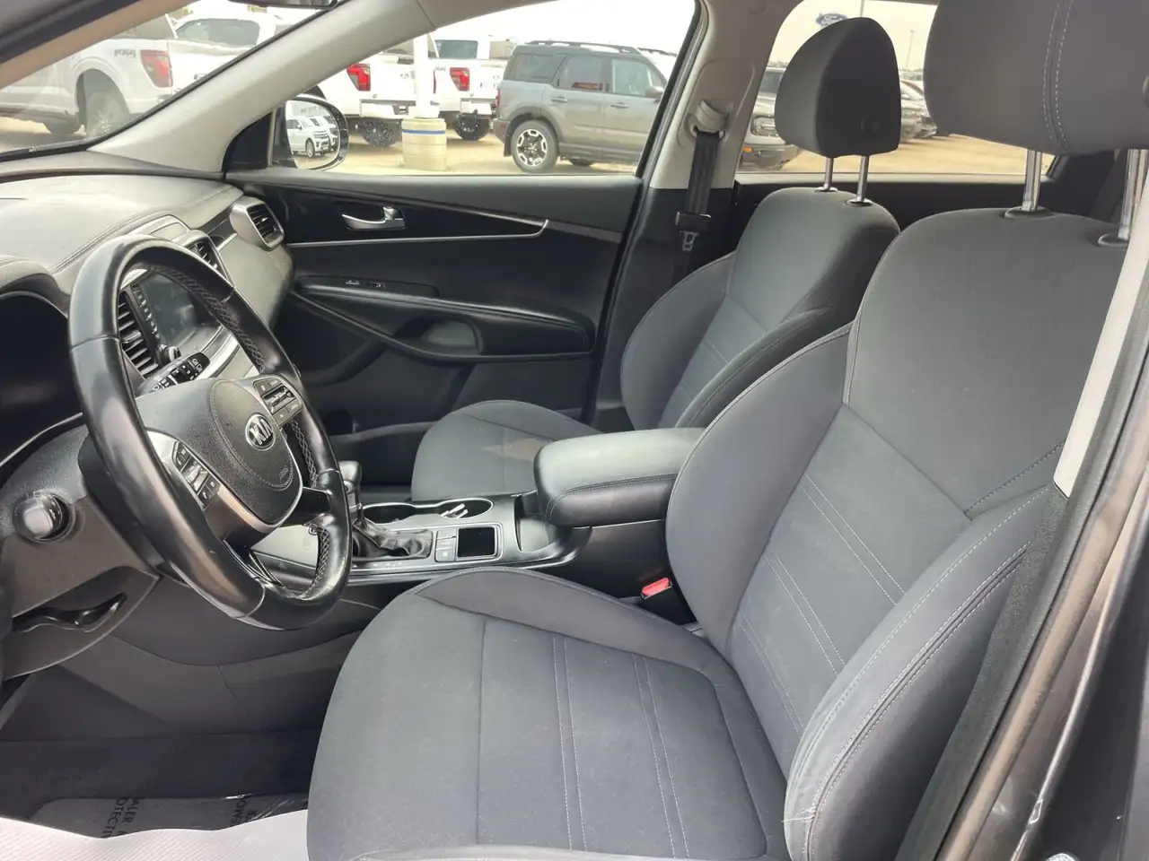 Kia Sorento снимка Kia Sorento