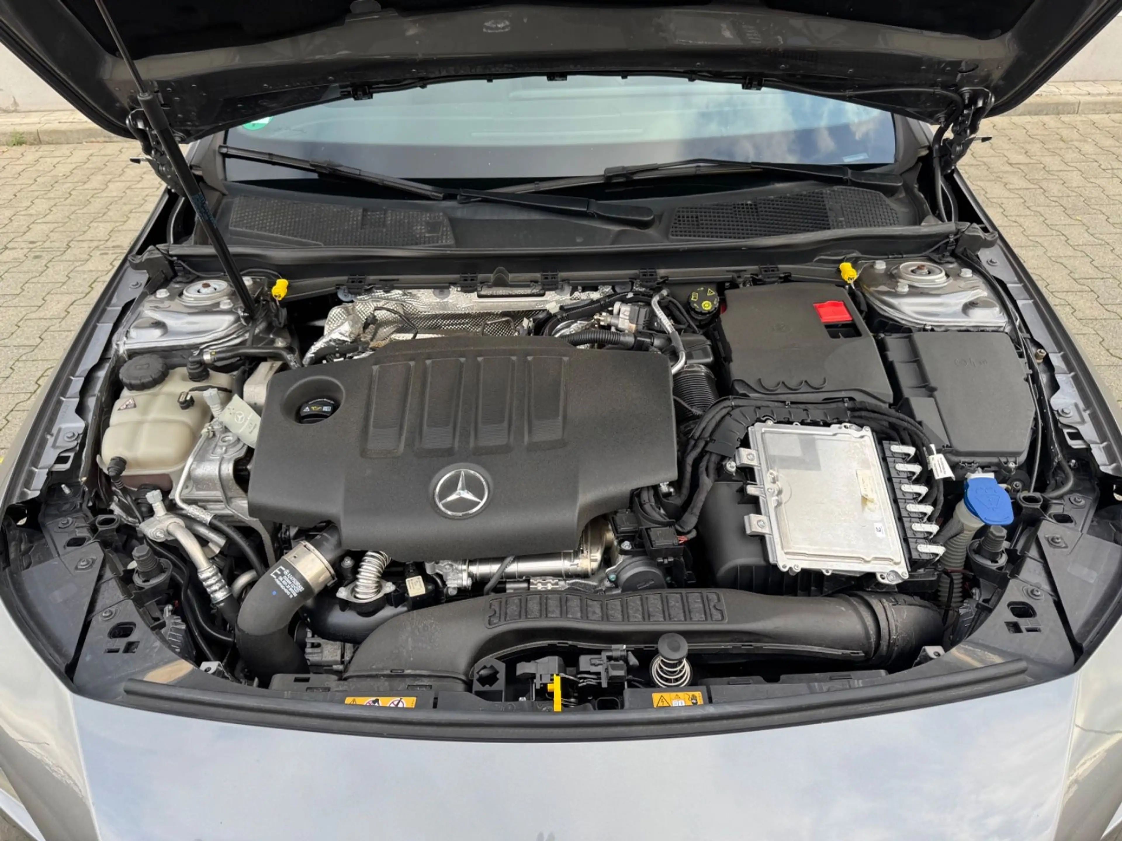 Mercedes-Benz CLA 220 d AUT.( LEDER/LED/NAVI /MBUX/18 ZOLL) — photo 15