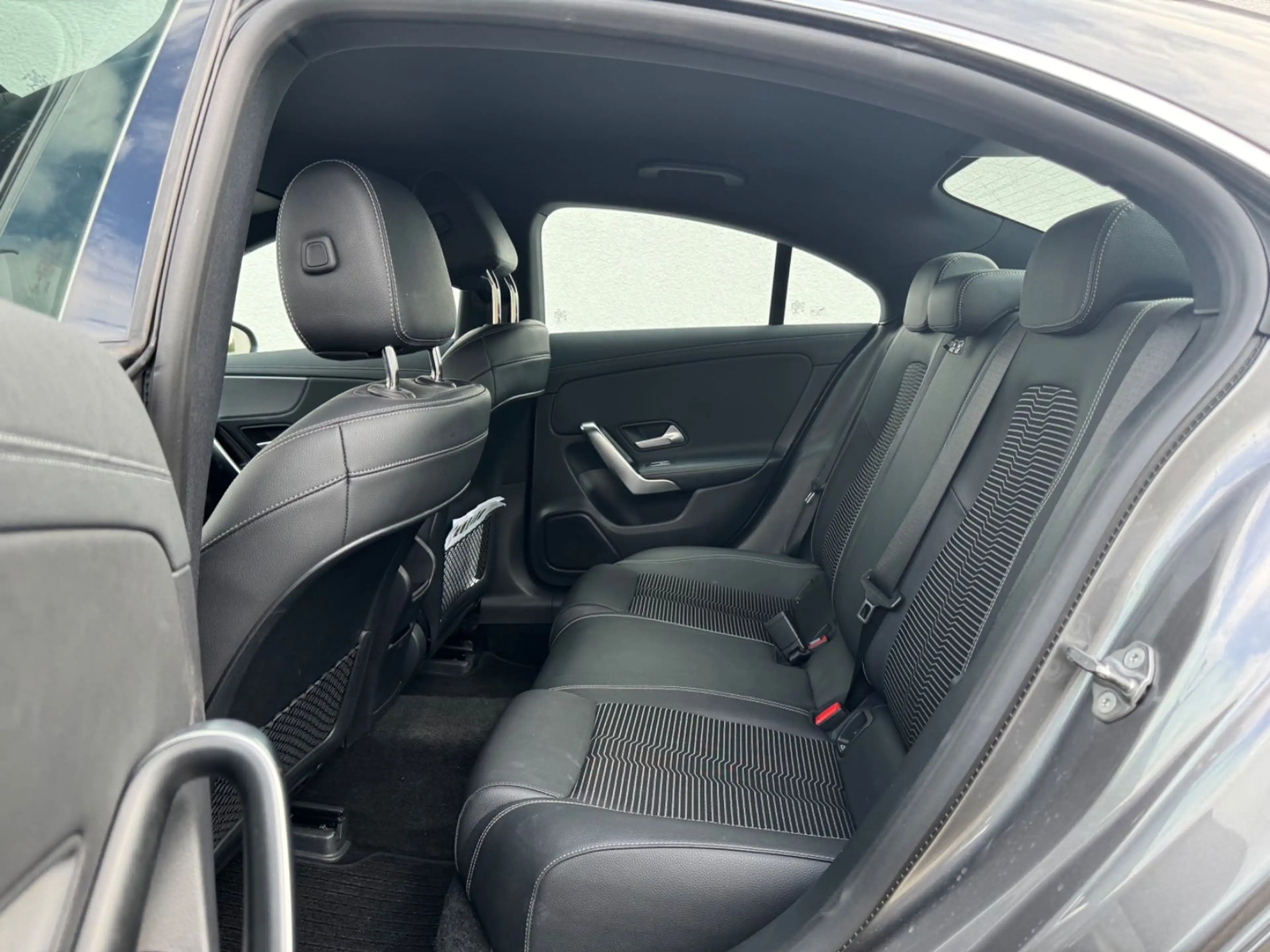 Mercedes-Benz CLA 220 d AUT.( LEDER/LED/NAVI /MBUX/18 ZOLL) — photo 8