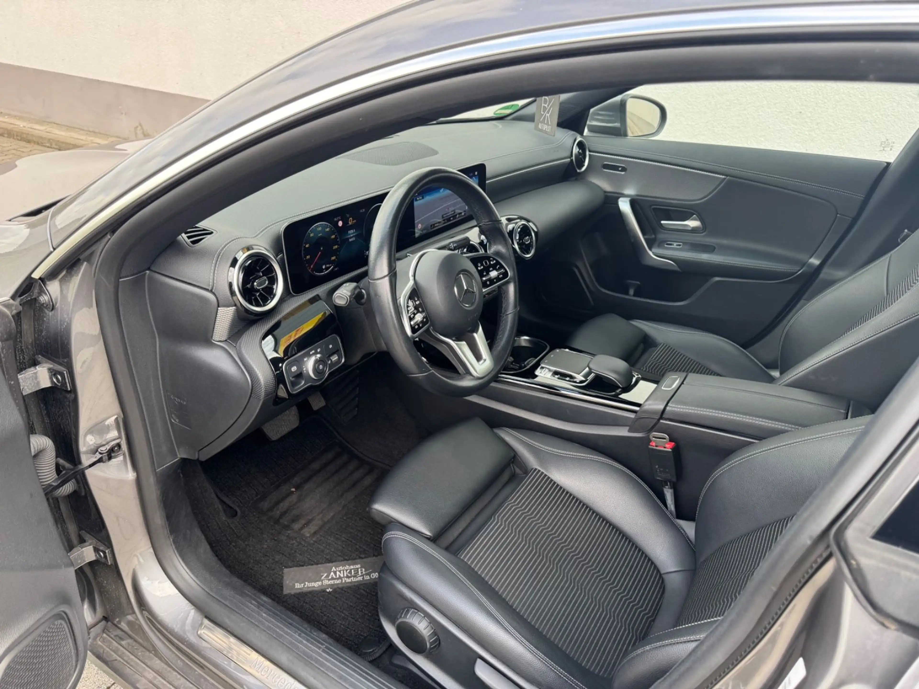 Mercedes-Benz CLA 220 d AUT.( LEDER/LED/NAVI /MBUX/18 ZOLL) — photo 7