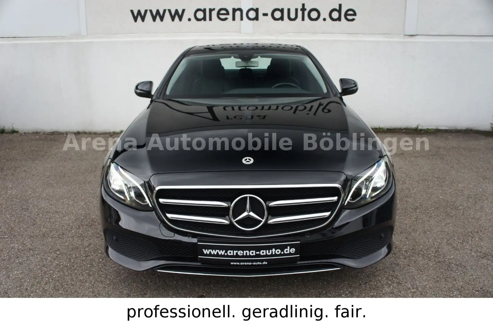 Mercedes-Benz E 300 d Lim. Avantgarde Aut.*LEDER*NAVI*LED*AHK* Noir - 2