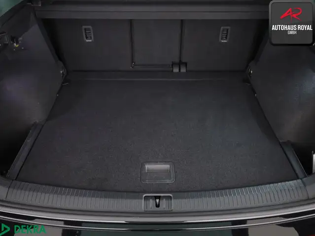 Volkswagen Tiguan view 13