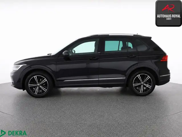 Volkswagen Tiguan view 2