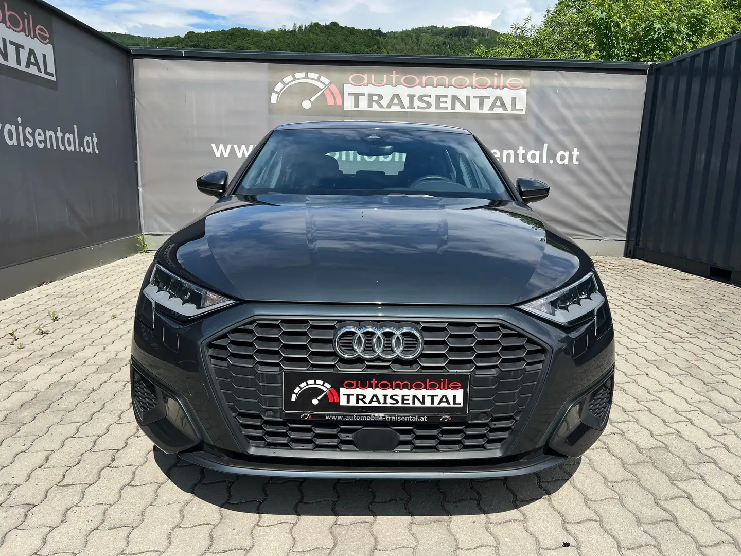 Audi A3 40 TFSI e Ledersitze Gris - 2