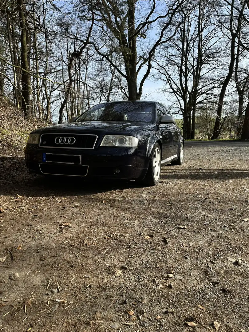 Audi A6 4.2 quattro - 2