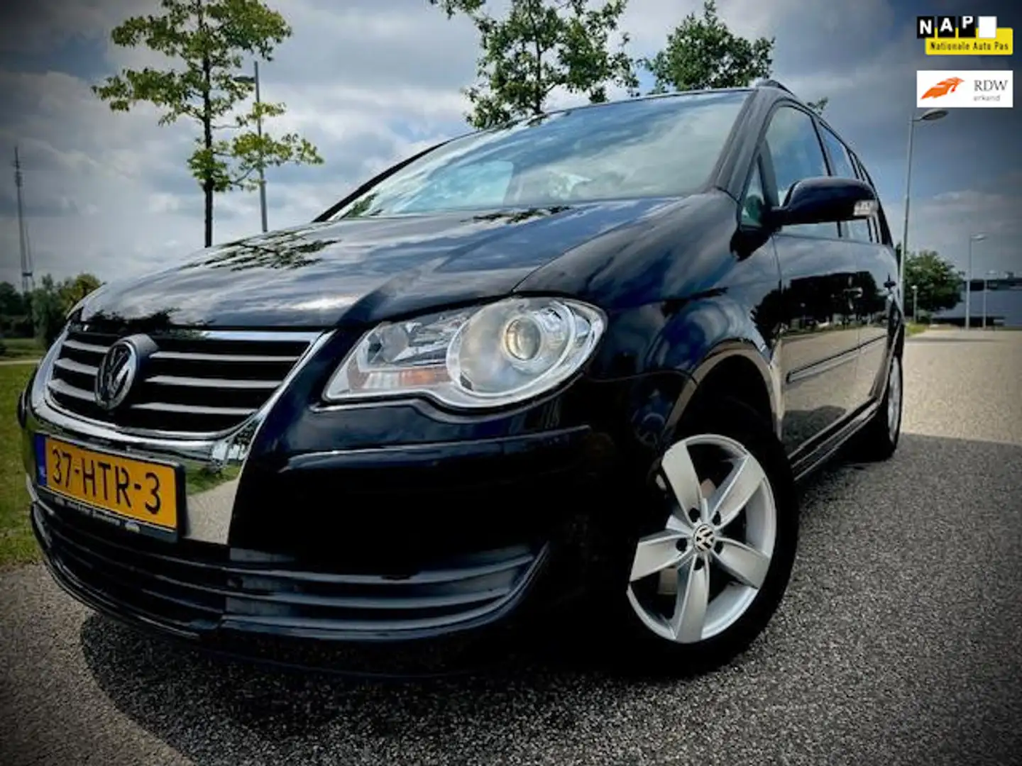 Volkswagen Touran 1.4 TSI Comfortline, climatronic, xenon, dealerond Noir - 1