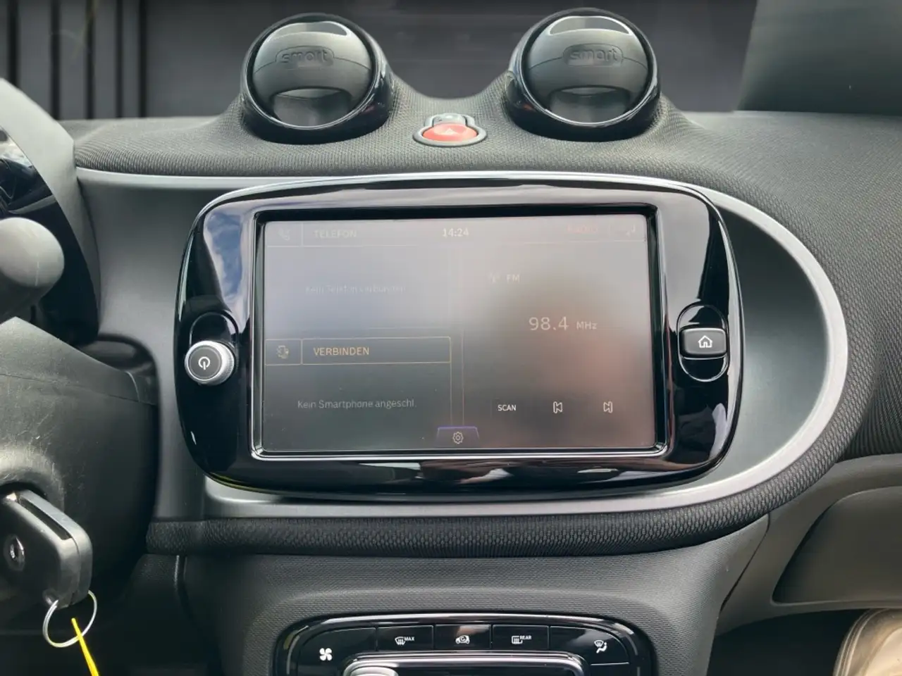 smart forTwo 2024 — фото 15