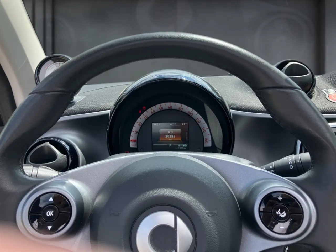 smart forTwo 2024 — фото 9