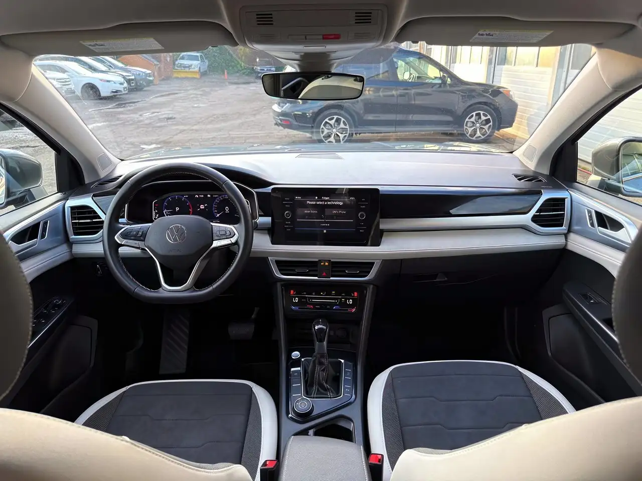 Volkswagen Taos photo Volkswagen Taos