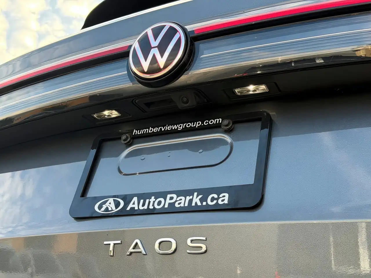 Volkswagen Taos photo Volkswagen Taos