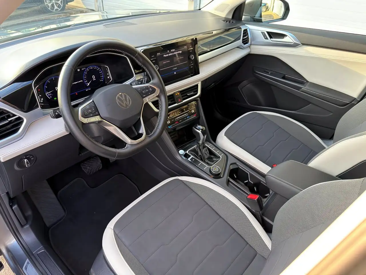 Volkswagen Taos photo Volkswagen Taos
