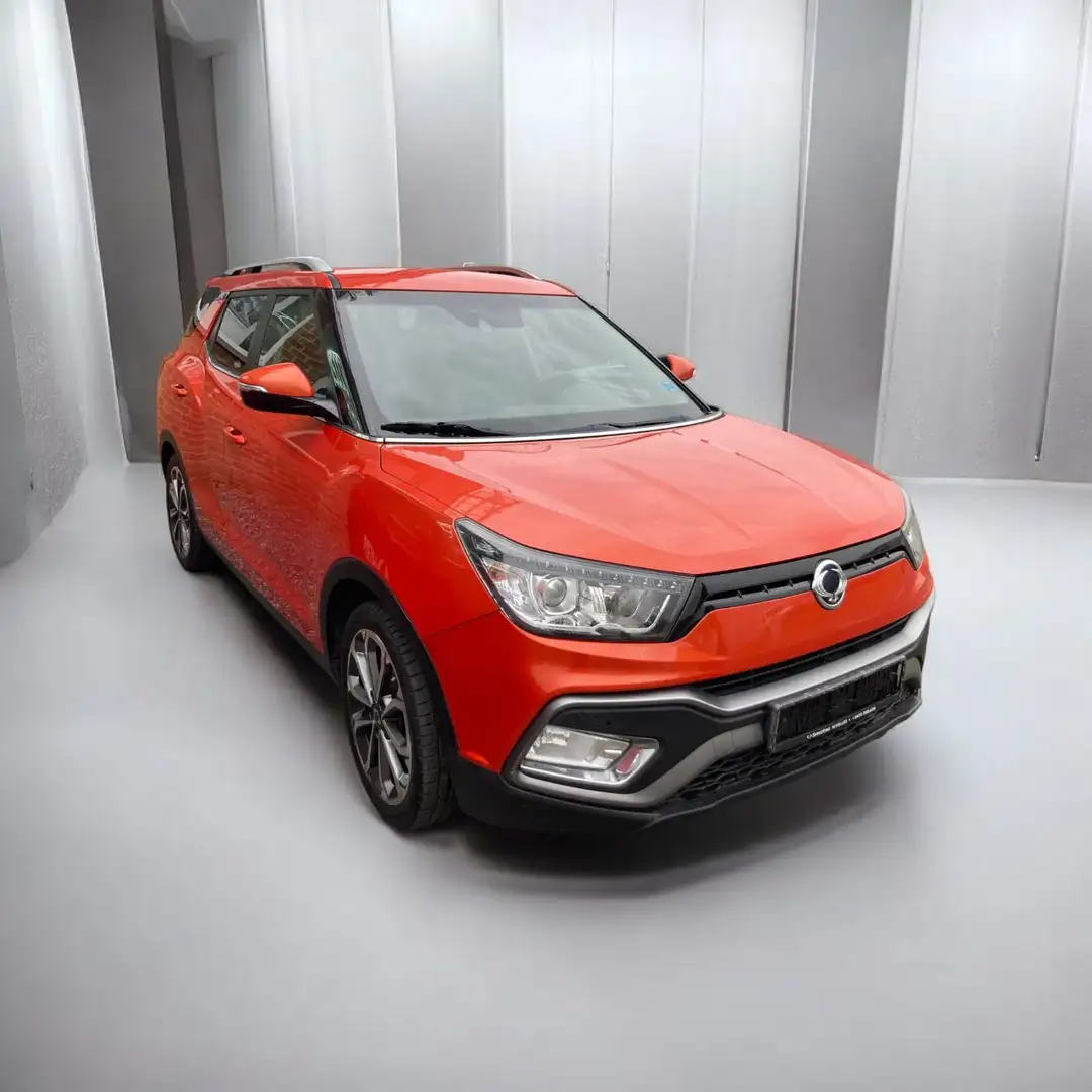 SsangYong XLV XLV 1.6i e-XGi 2WD Sapphire (EU6c) Rouge - 2