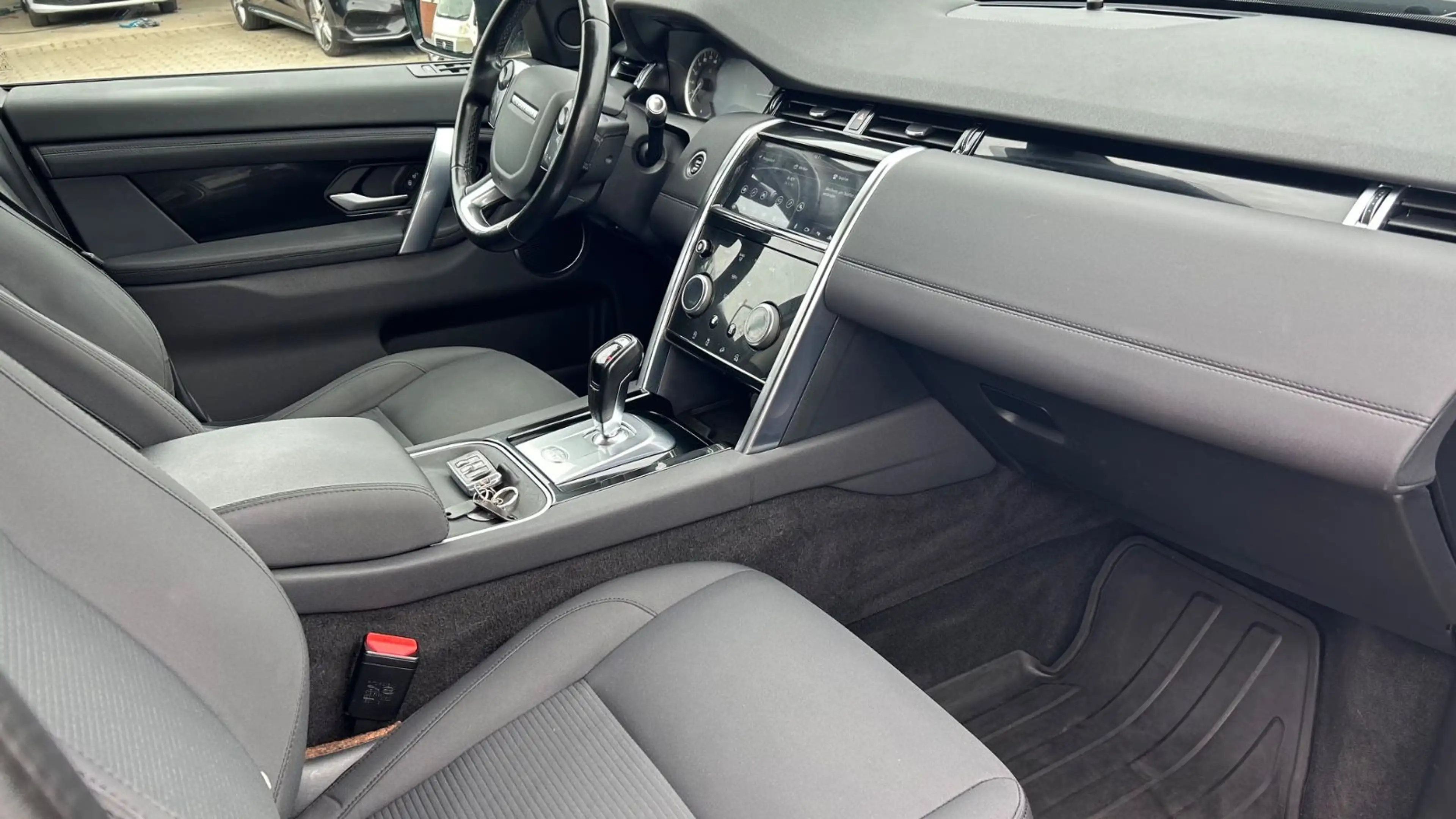 Land Rover Discovery Sport Basis AWD — photo 7