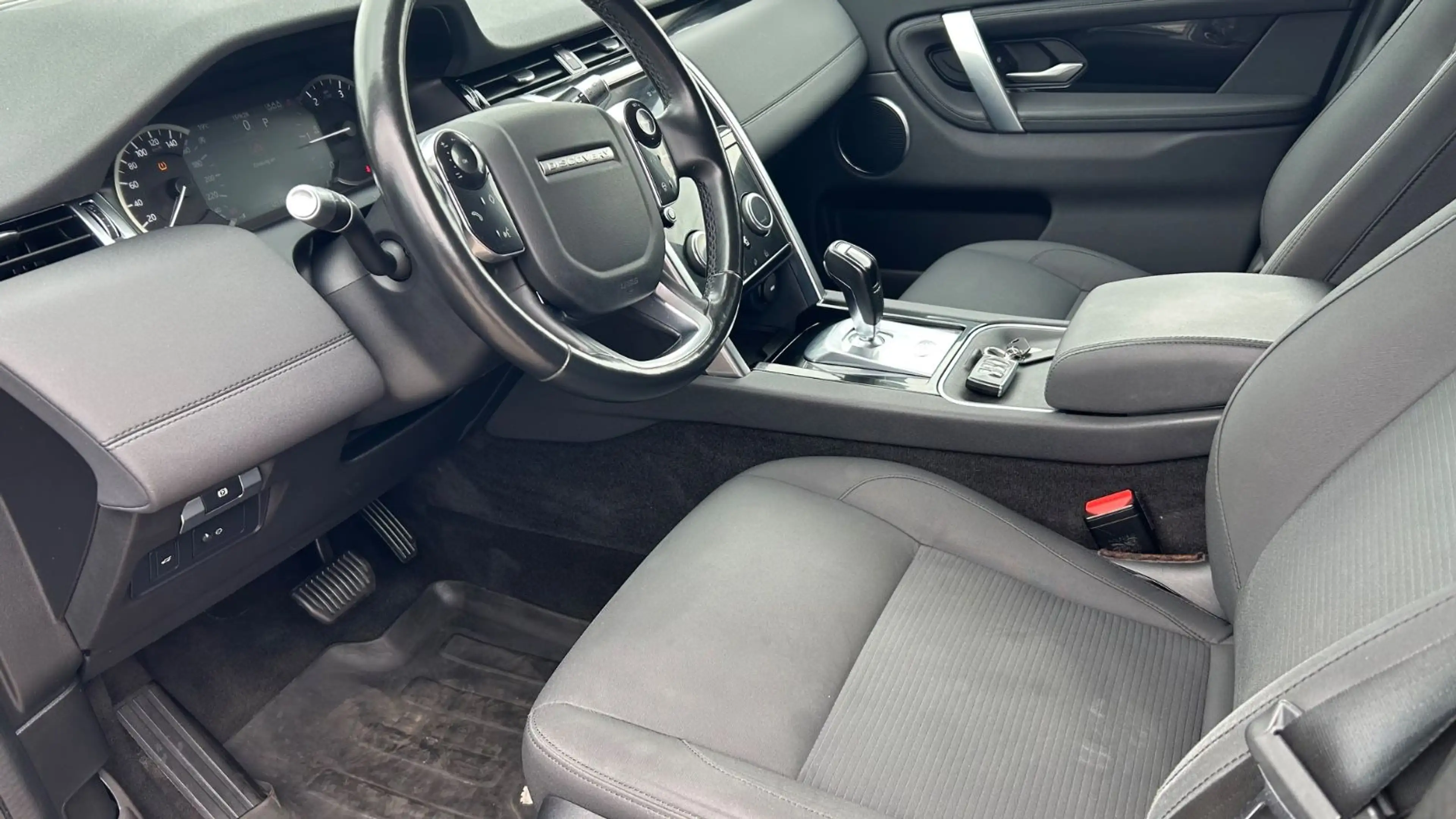 Land Rover Discovery Sport Basis AWD — photo 10