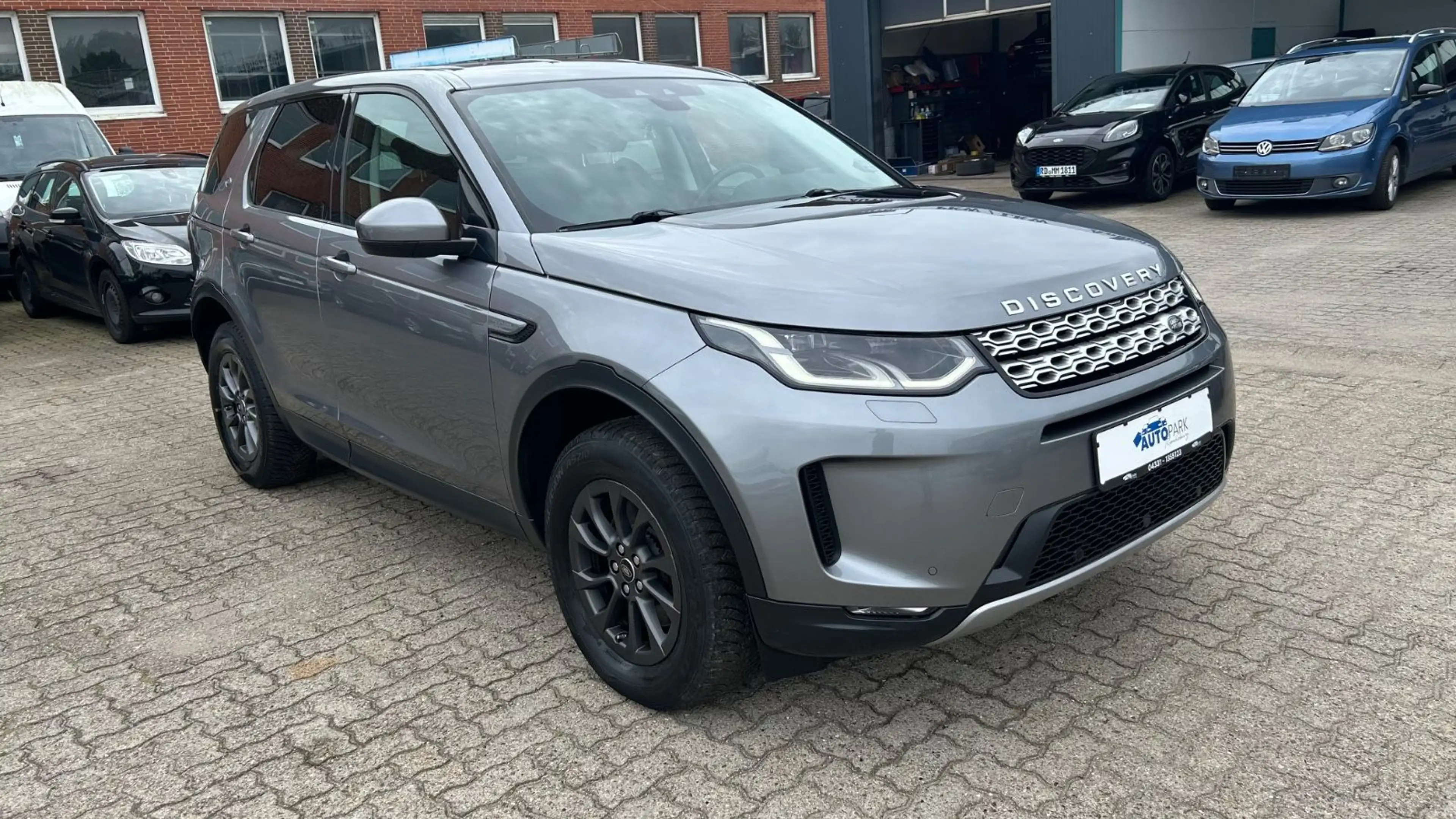 Land Rover Discovery Sport Basis AWD — photo 3