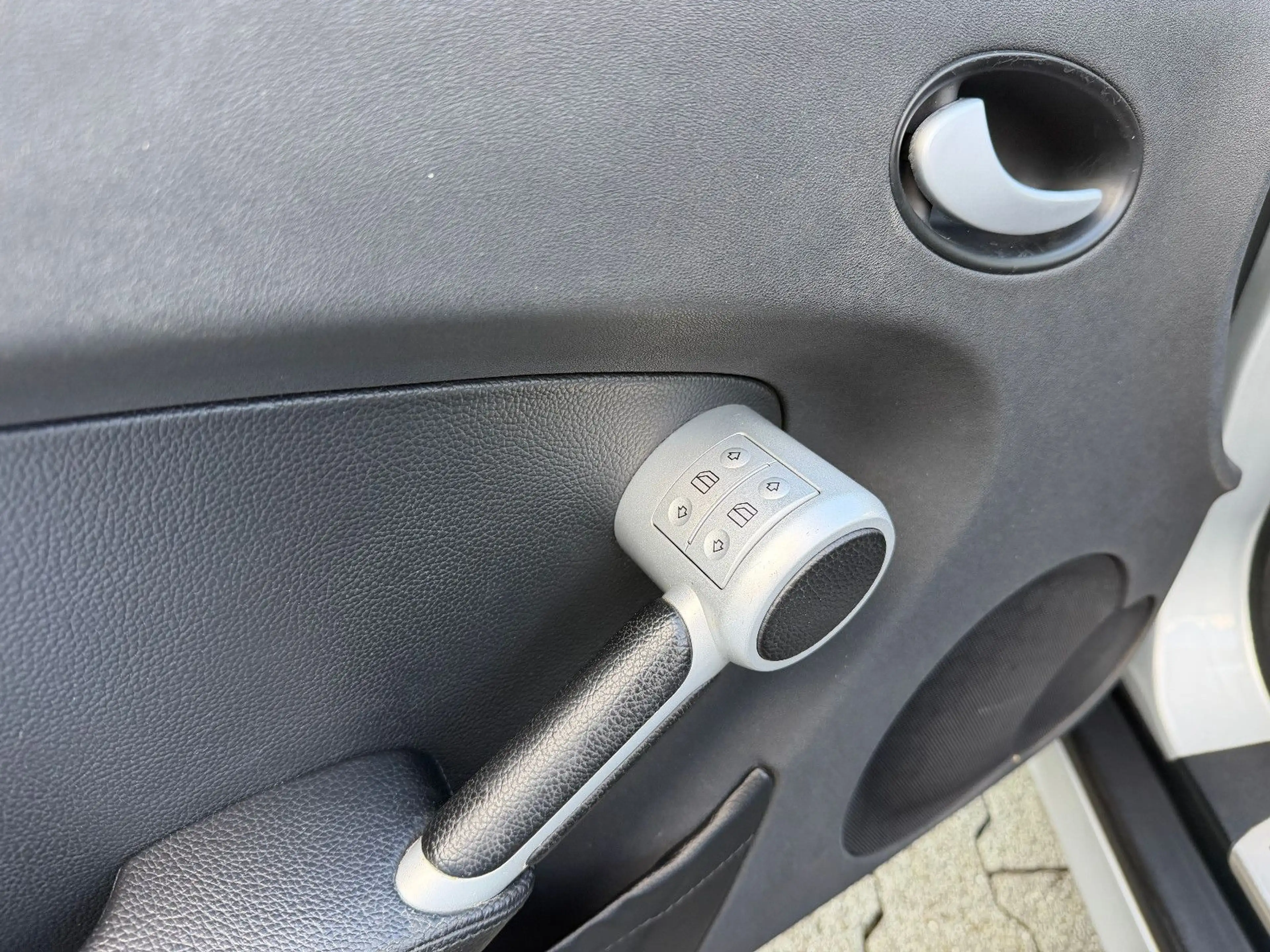 Mercedes-Benz SLK 200 Kompressor Roadstar AUTOMATIK/LEDER/PDC — photo 24