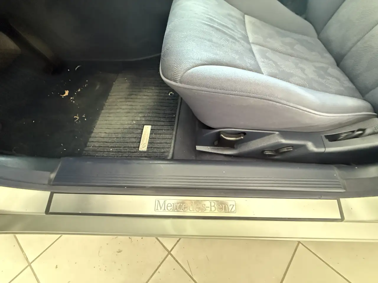 Mercedes-Benz E 220 Elegance Automatica, foto 10