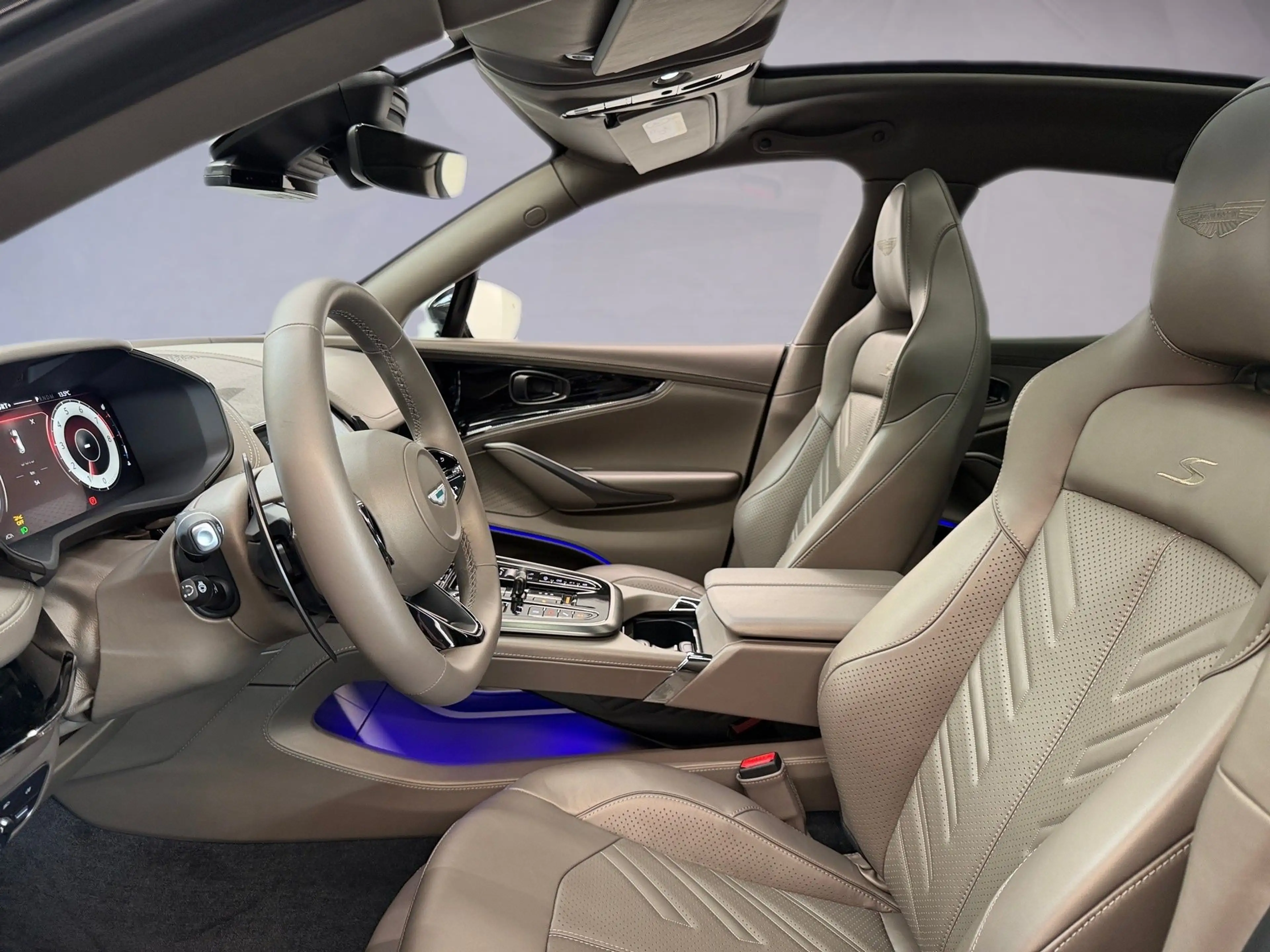 Aston Martin DBX S | Titanium Grey | PANO | 23" — photo 7