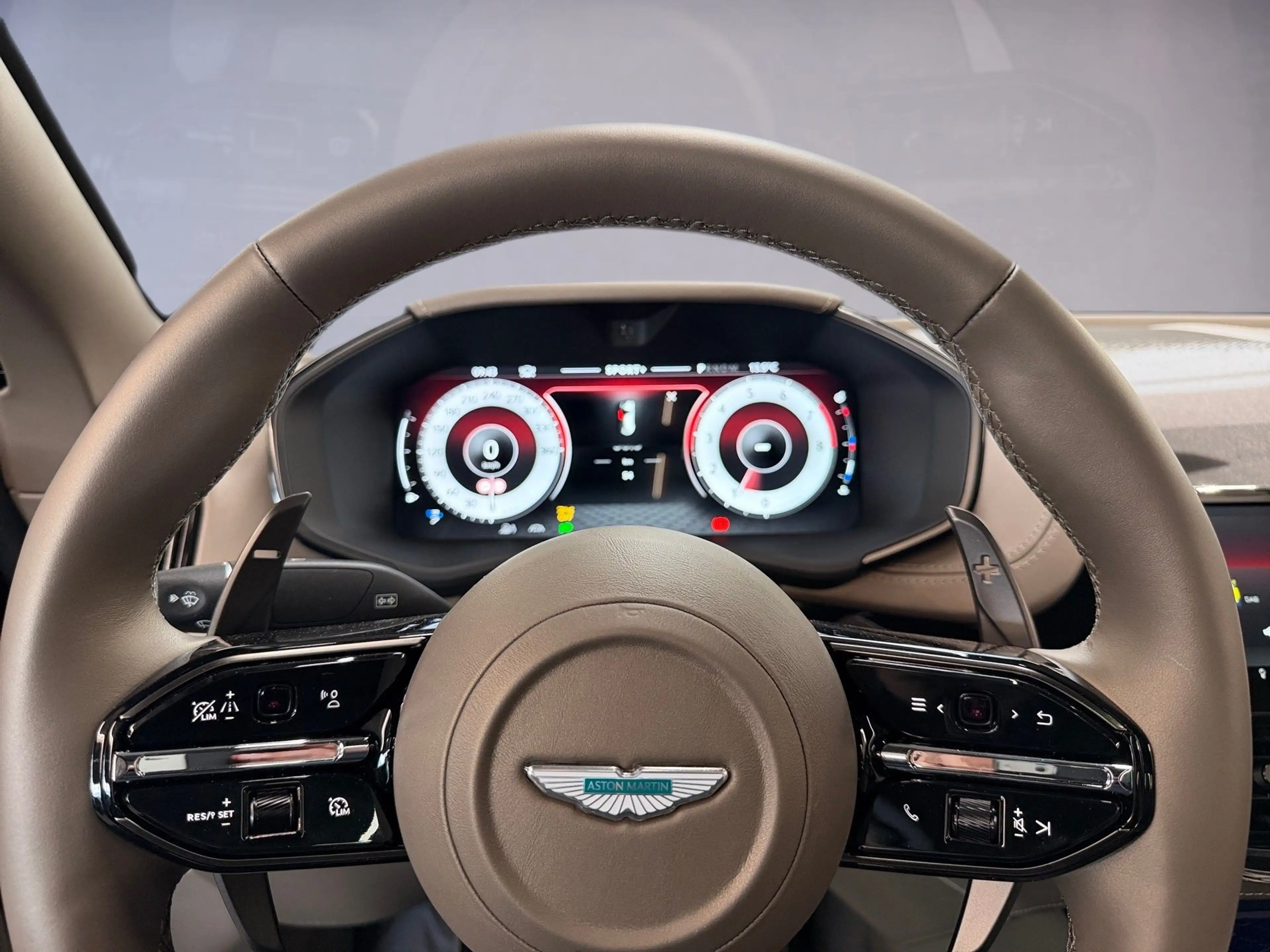 Aston Martin DBX S | Titanium Grey | PANO | 23" — photo 8