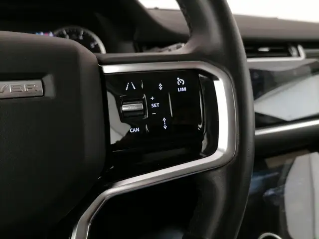 Land Rover Range Rover Evoque view 28