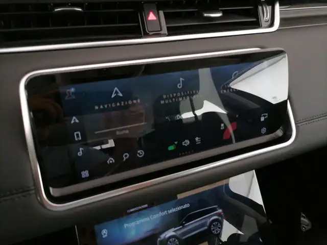 Land Rover Range Rover Evoque view 21