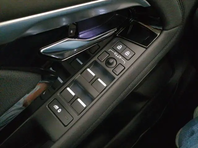 Land Rover Range Rover Evoque view 29