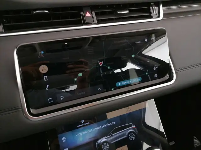 Land Rover Range Rover Evoque view 18