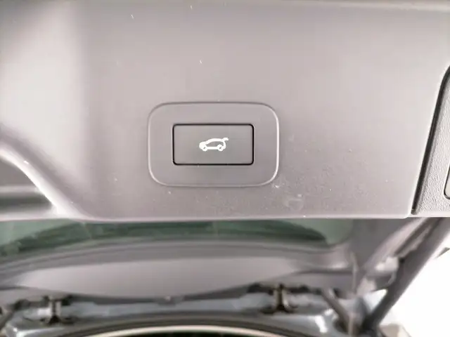 Land Rover Range Rover Evoque view 12