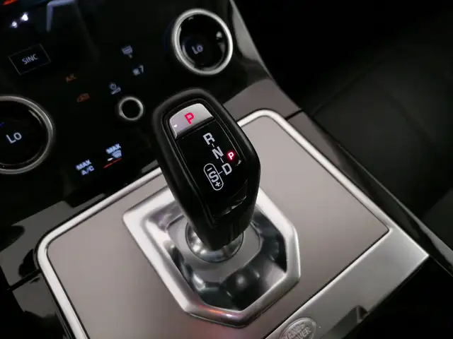 Land Rover Range Rover Evoque view 15