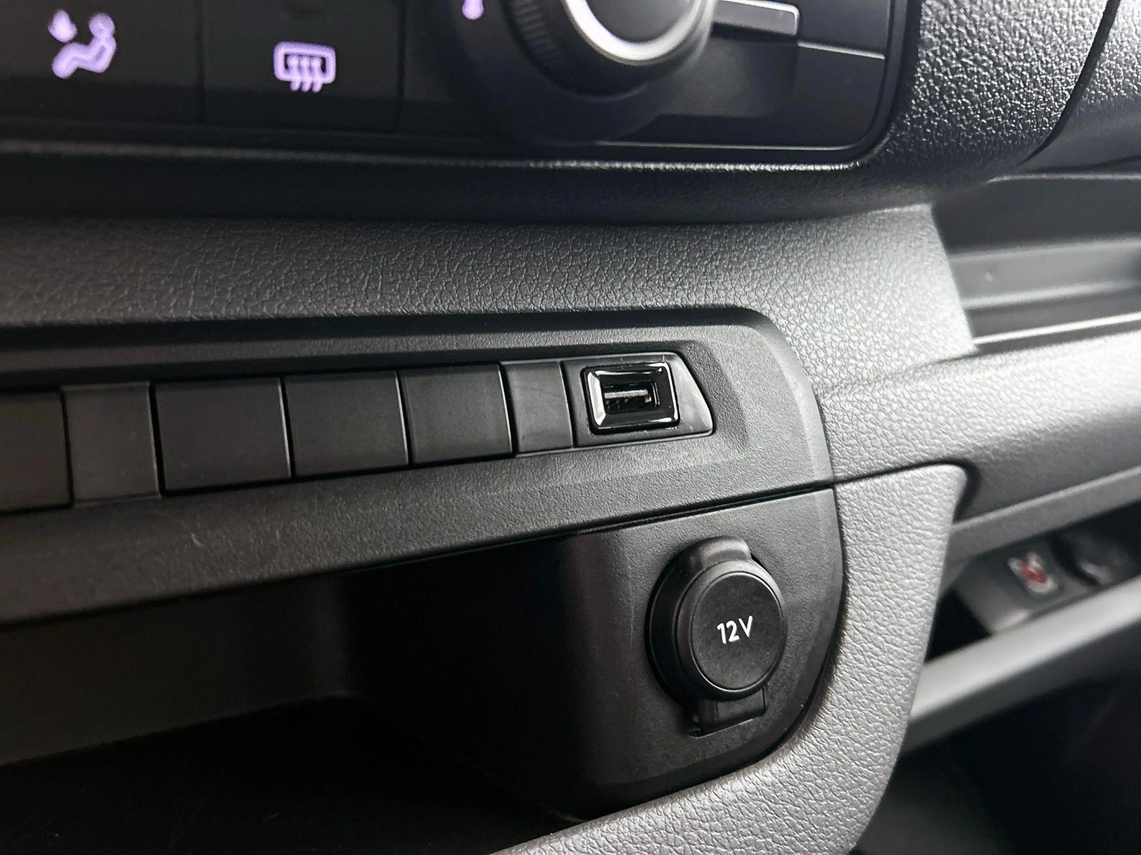 Opel Vivaro-e Combi L3H1 75 kWh Opel Vivaro-e Combi 75-kWh L3H1 — photo 30