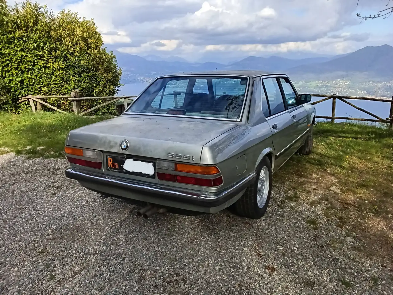 BMW 528i 2.8, foto 3