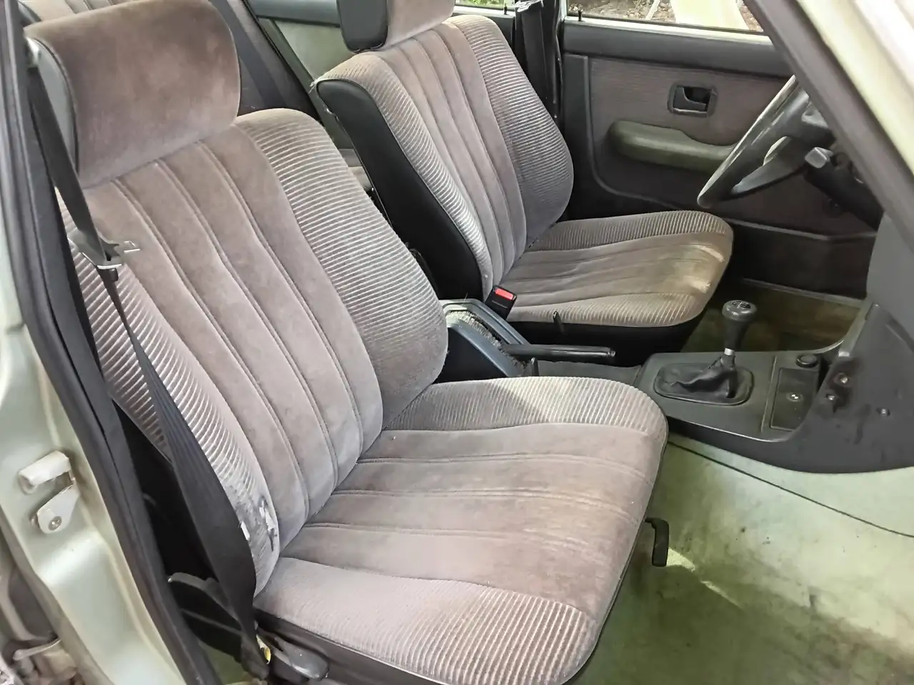 BMW 528i 2.8, foto 11