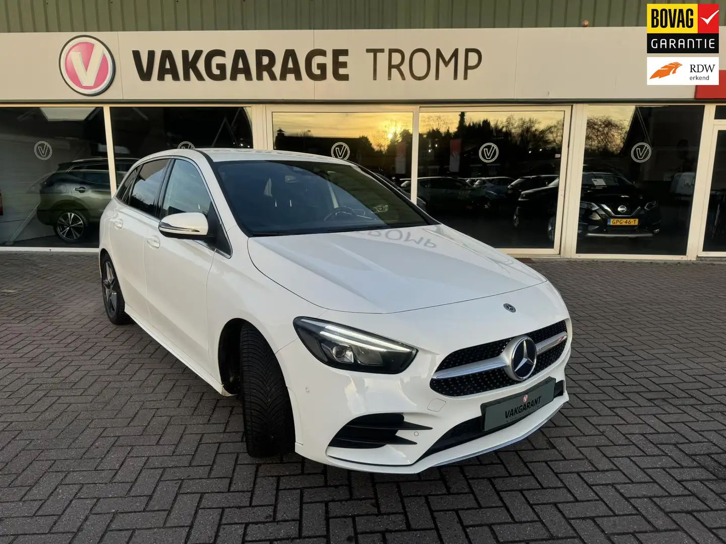 Mercedes-Benz B 180 AMG | Sfeer | Widescreen | LED Blanc - 1