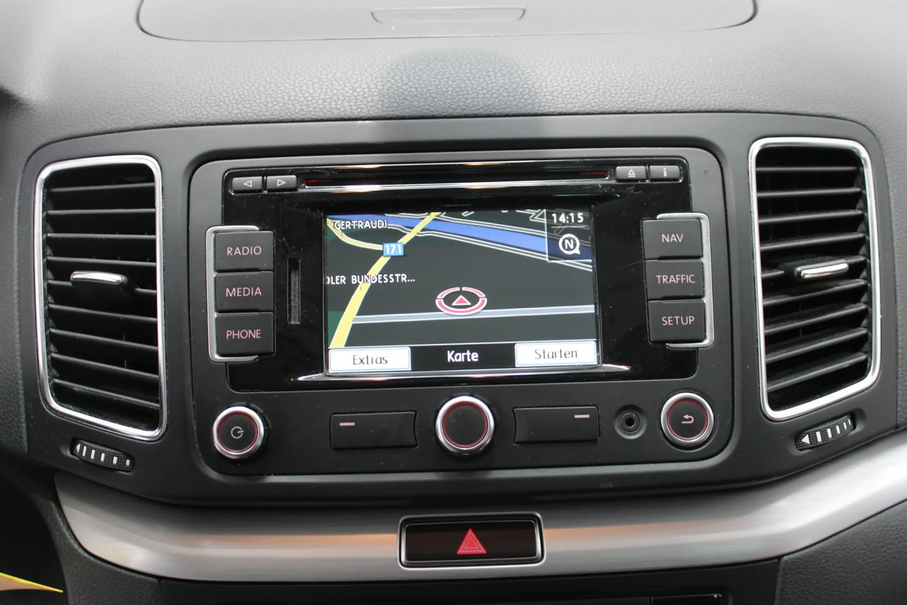 Volkswagen Sharan Sky TDI SCR 4MOTION BMT — photo 12