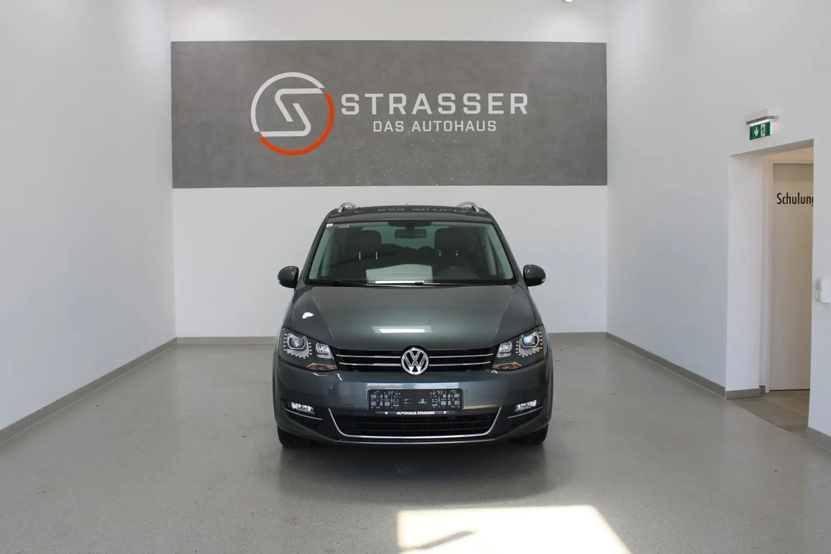 Volkswagen Sharan Sky TDI SCR 4MOTION BMT Grau - 2