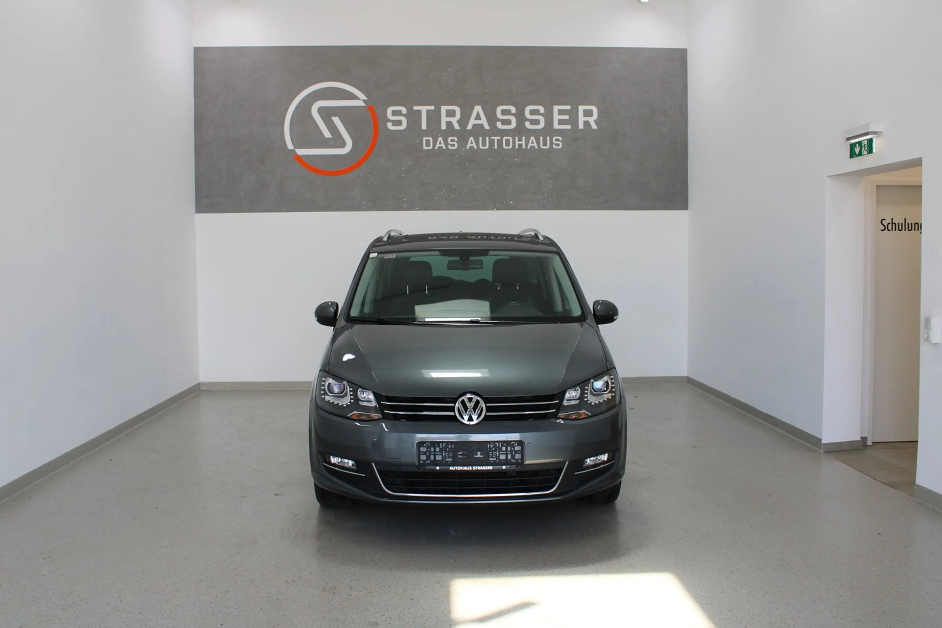 Volkswagen Sharan Sky TDI SCR 4MOTION BMT — photo 2