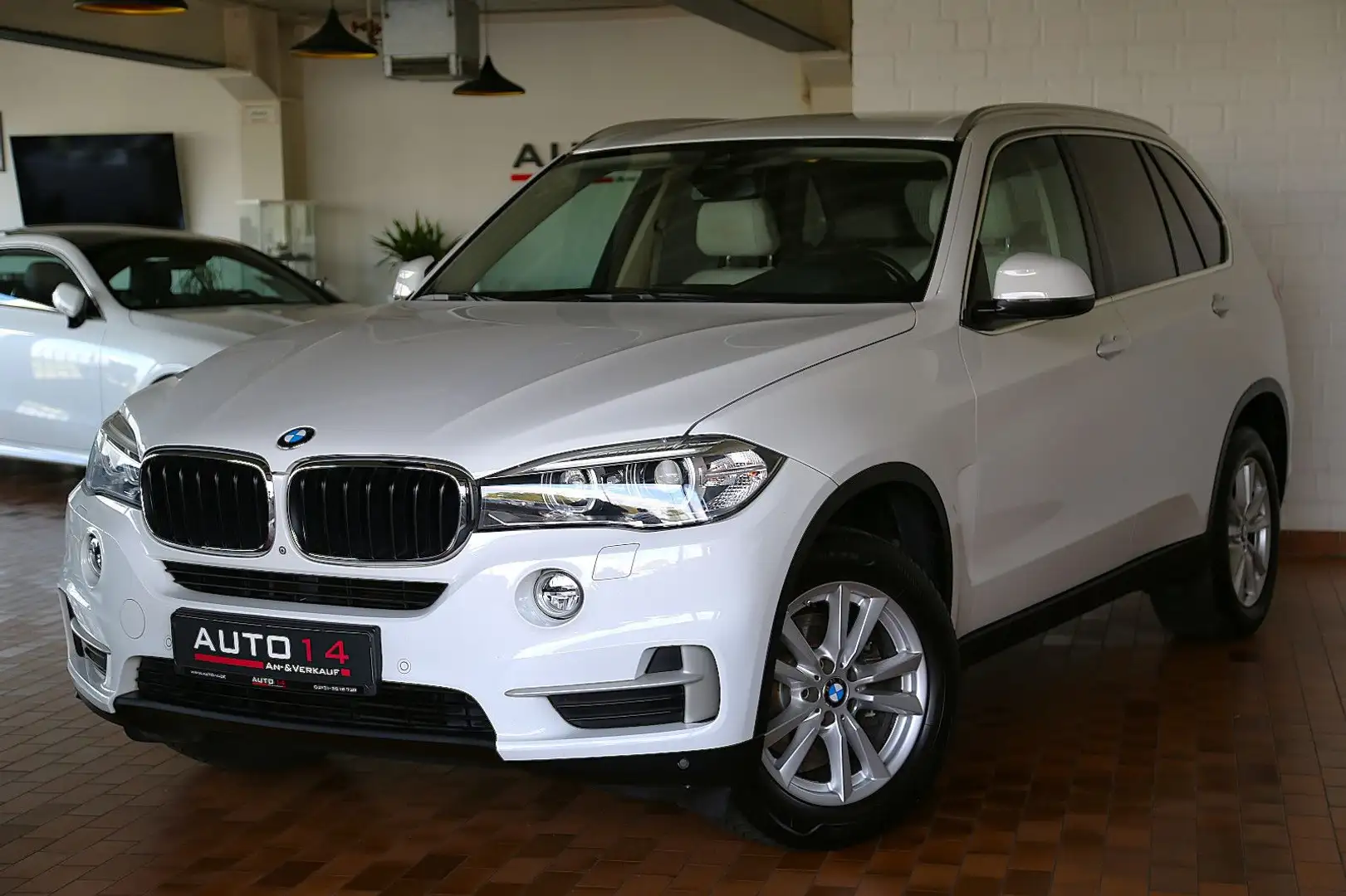 BMW X5 xDrive 30d Navi HUD AHK HiFi Standh. 360° Blanc - 1