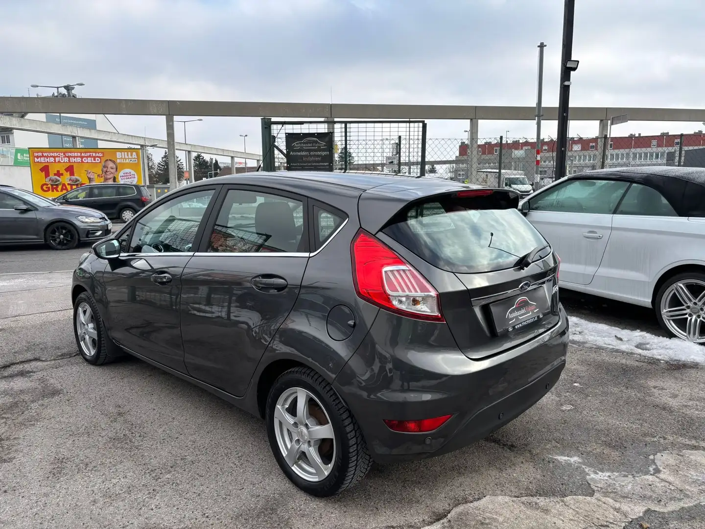 Ford Fiesta Titanium 1,0 mit Sitzheizung Tempomat Winterpaket Grau - 2