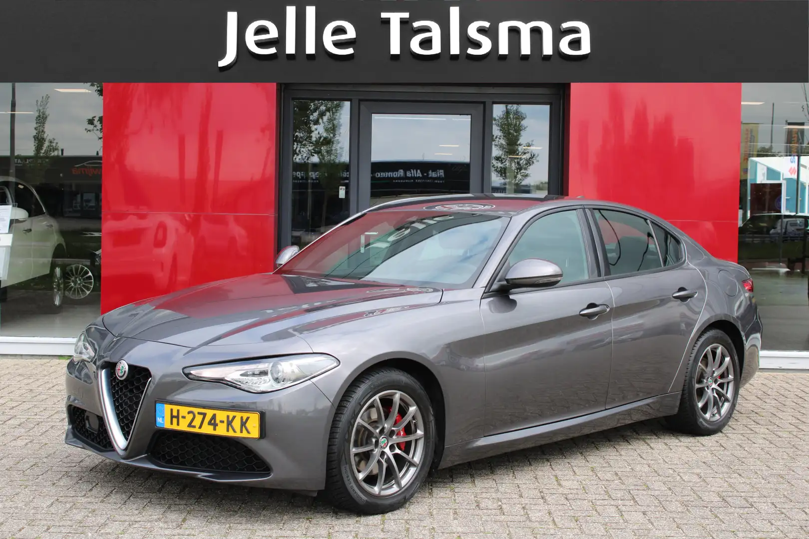 Alfa Romeo Giulia 2.0T Super | Veloce interieur | Stuur\stoel verwar Gris - 1