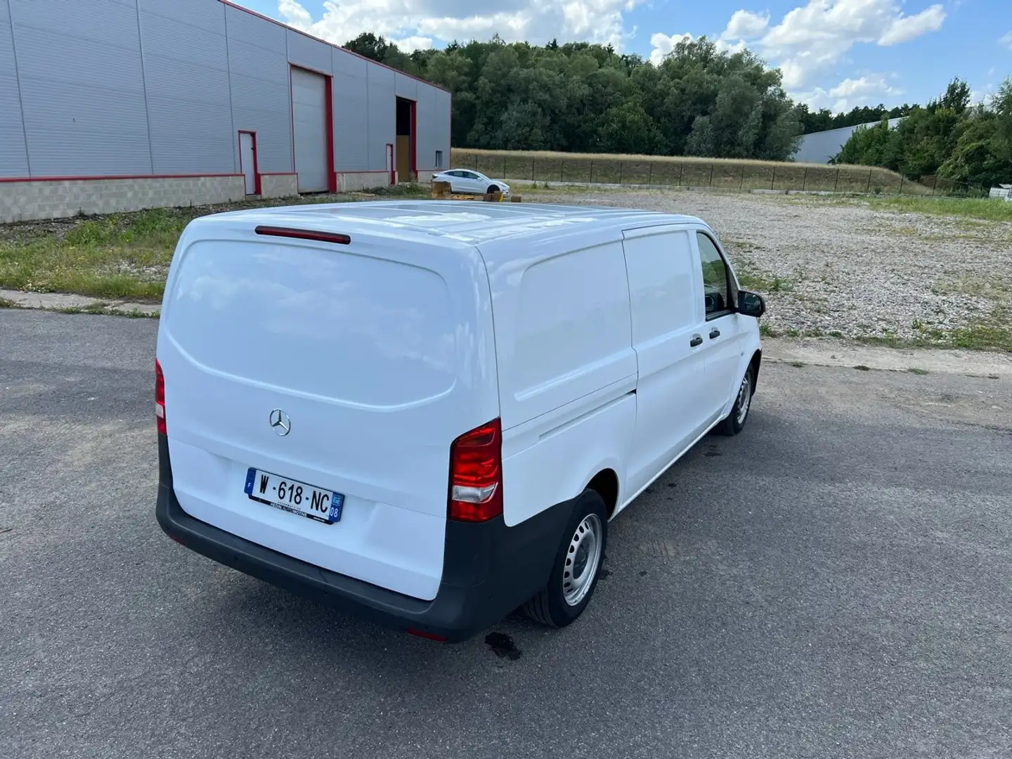 Mercedes-Benz Vito VITO 109 Fourgon 1.6 BlueTEC Long Utilitaire Blanc - 2