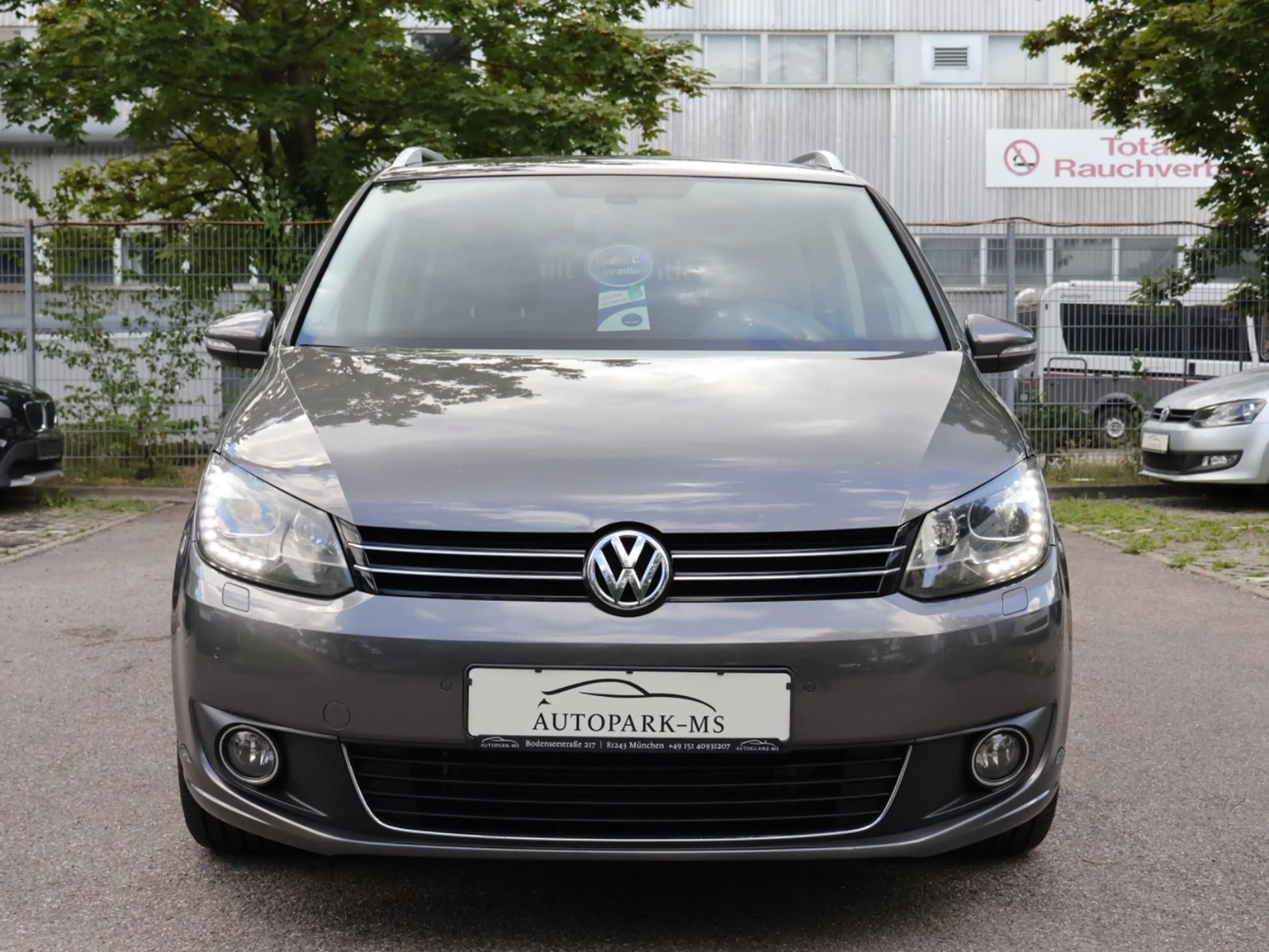 Volkswagen Touran Highline 2.0 TDI 7-Sitze Xenon-Navi-PDC — photo 2