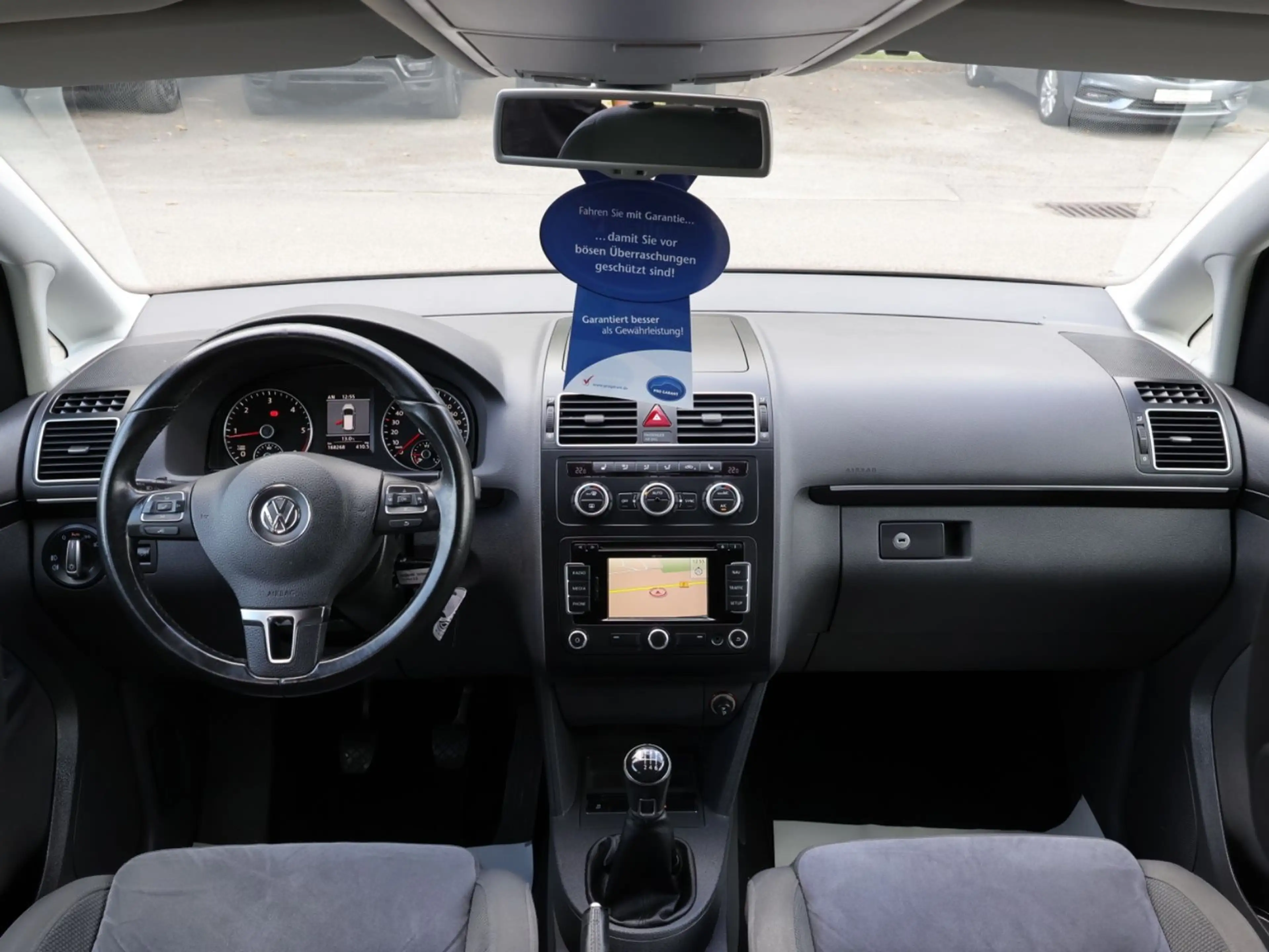 Volkswagen Touran Highline 2.0 TDI 7-Sitze Xenon-Navi-PDC — photo 9