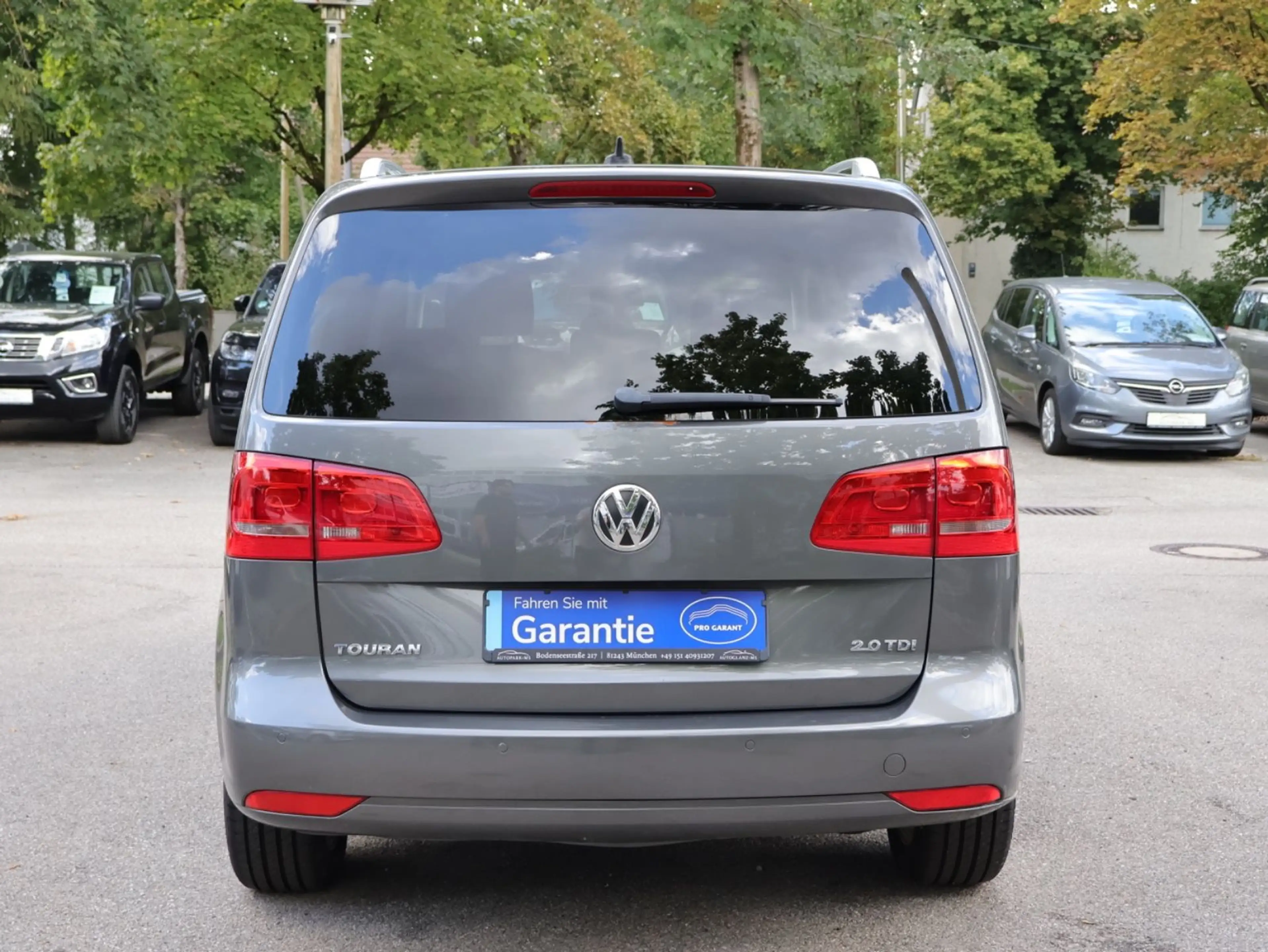 Volkswagen Touran Highline 2.0 TDI 7-Sitze Xenon-Navi-PDC — photo 5